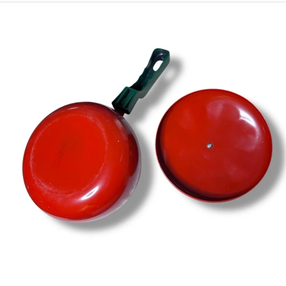 VINTAGE Tomato Saucepan & Lid with Detachable HandleVINTAGE